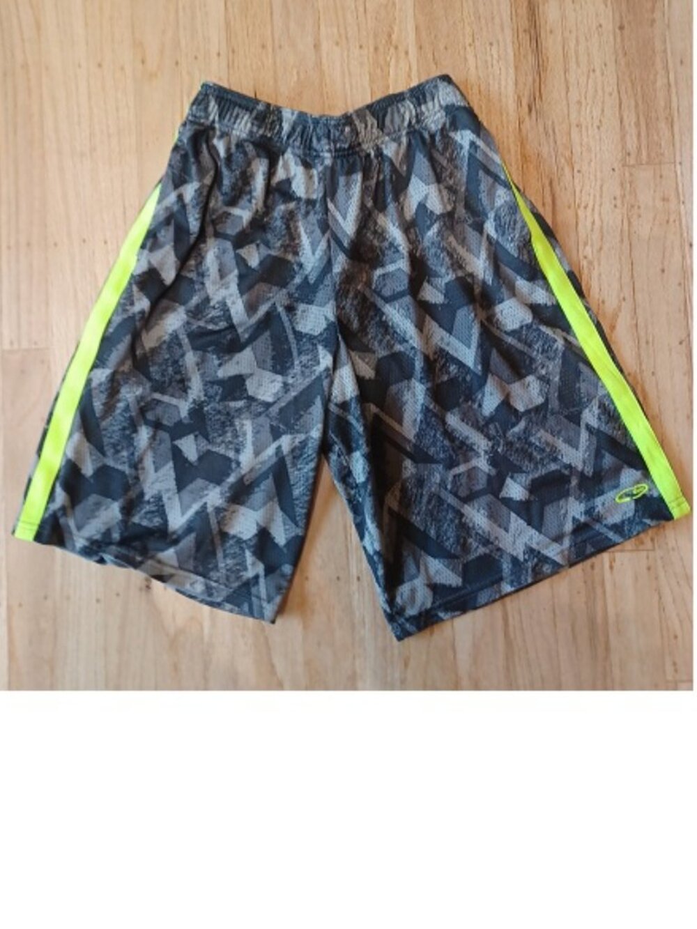 Champion Athletic baggy shorts BOYS XL (16-18) mesh lined gray geometric/lime